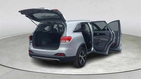 Used 2016 Kia Sorento EX image 10