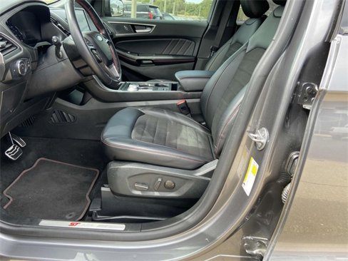 Used 2022 Ford Edge ST-Line image 11