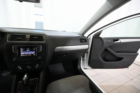 Used 2018 Volkswagen Jetta S image 26