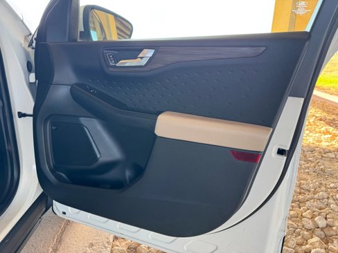 Used 2020 Ford Escape Titanium image 25