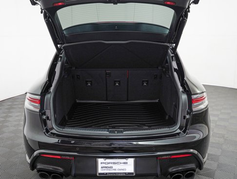 Certified 2024 Porsche Macan image 28