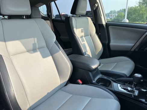 Used 2017 Toyota RAV4 Limited image 20