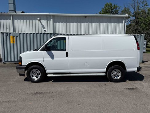 Used 2023 GMC Savana 2500 w/ Driver Convenience Package image 8