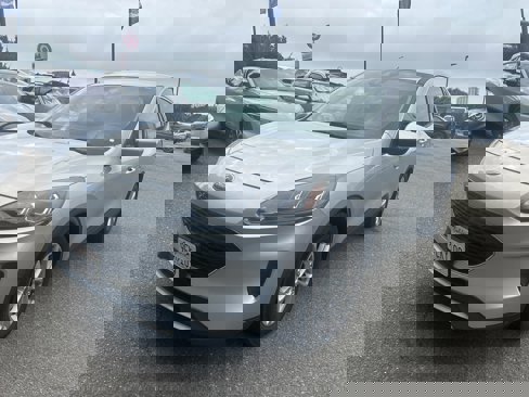 Used 2020 Ford Escape SE image 3