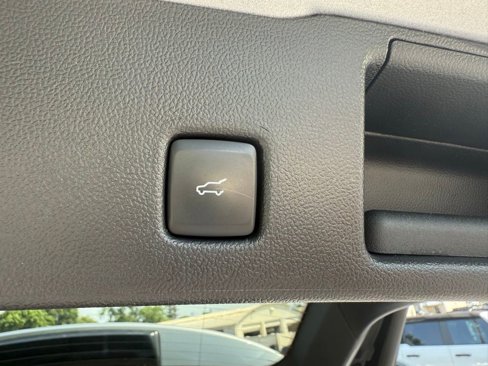 Used 2022 Ford Escape Titanium image 31