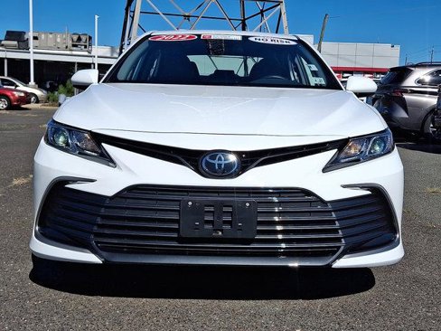 Certified 2022 Toyota Camry LE image 23