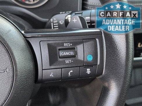 Used 2024 Nissan Rogue SV image 21