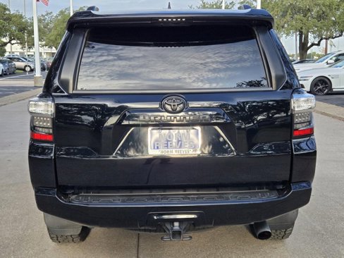 Used 2021 Toyota 4Runner SR5 Premium image 4