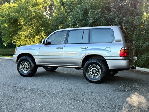 Used 1998 Toyota Land Cruiser image 5