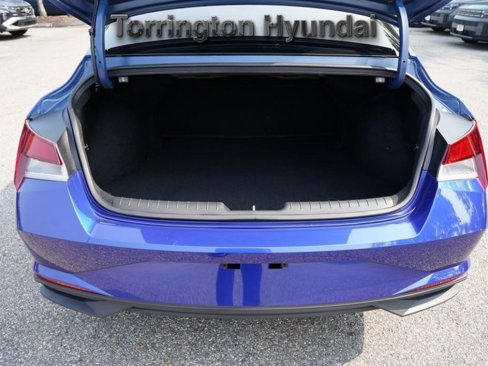 Used 2022 Hyundai Elantra SEL w/ Cargo Package image 12