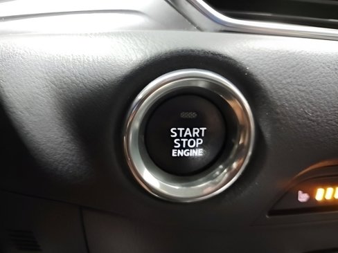 Used 2018 MAZDA CX-5 Touring image 32