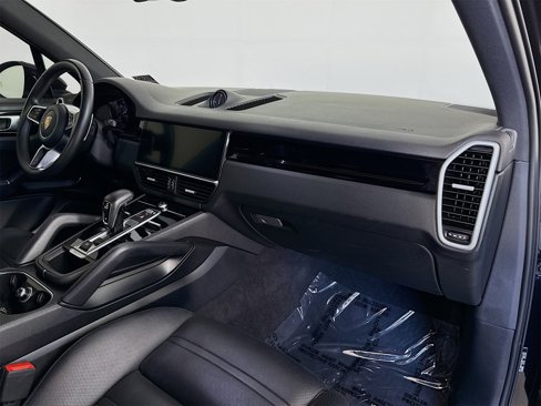 Certified 2019 Porsche Cayenne image 23