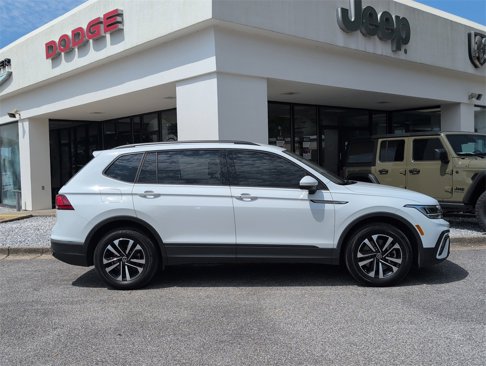 Used 2024 Volkswagen Tiguan S image 5
