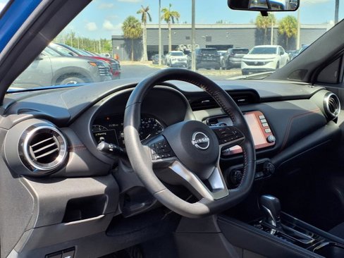 Certified 2023 Nissan Kicks SR image 10