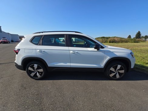 New 2025 Volkswagen Taos S image 3