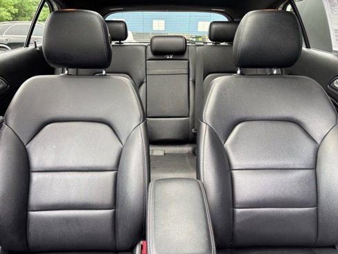 Used 2017 Mercedes-Benz GLA 250 4MATIC image 35