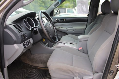 Used 2010 Toyota Tacoma 4x4 Double Cab w/ TRD Sport Pkg image 18