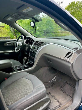 Used 2011 Chevrolet Traverse LS image 22