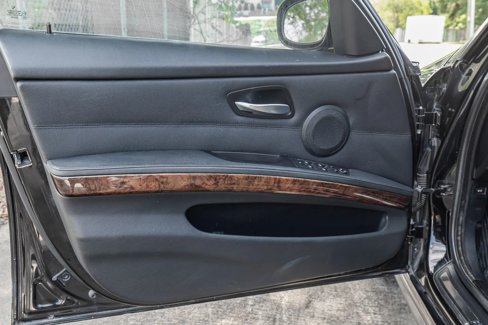 Used 2010 BMW 335i Sedan image 16