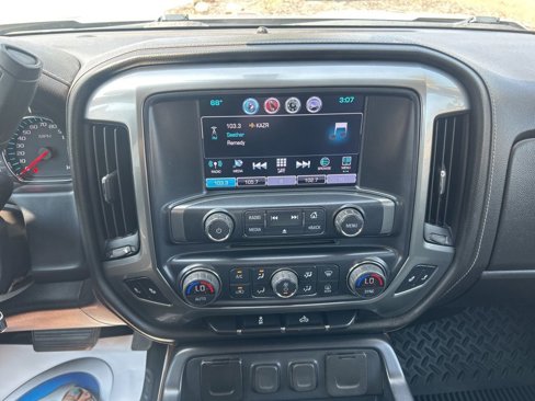Used 2018 Chevrolet Silverado 1500 LTZ image 22