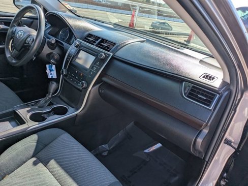 Used 2017 Toyota Camry LE image 6