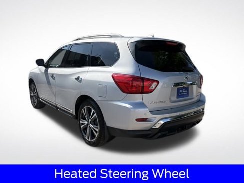 Used 2020 Nissan Pathfinder Platinum image 5
