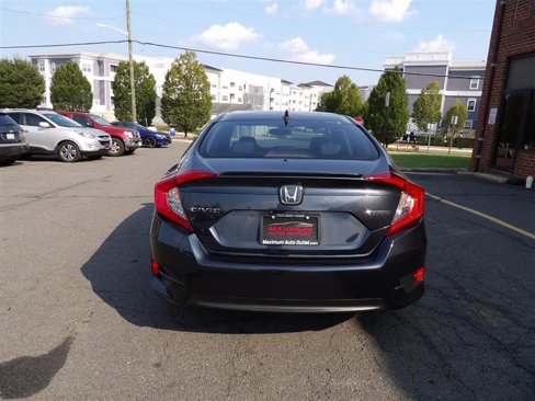 Used 2017 Honda Civic Touring image 6