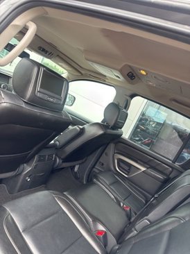 Used 2015 Nissan Armada Platinum image 8