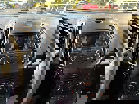 Certified 2016 Ford Edge SEL image 17