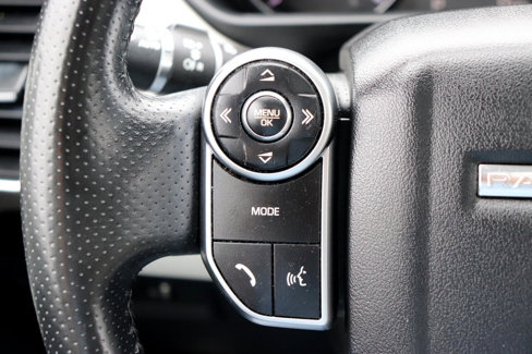 Used 2015 Land Rover Range Rover Sport HSE image 32