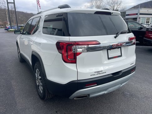 Used 2023 GMC Acadia SLT image 16
