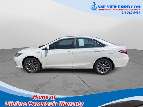 Used 2017 Toyota Camry XLE image 6
