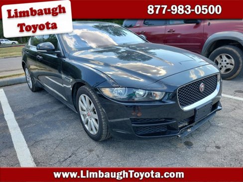 Used 2019 Jaguar XE image 1