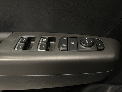 Used 2021 Kia Sportage LX image 12