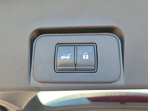 Used 2021 Nissan Rogue SV w/ Premium Package image 12