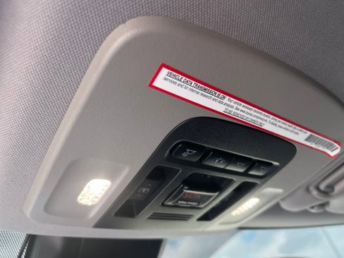 Used 2019 Toyota Camry XLE image 16