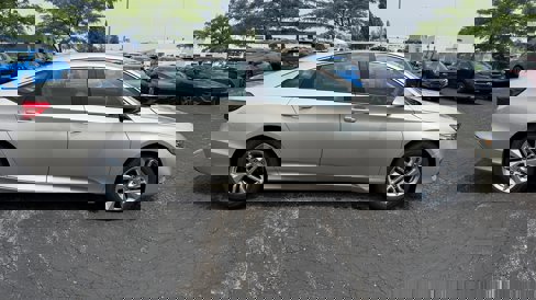 Used 2018 Honda Accord LX image 2