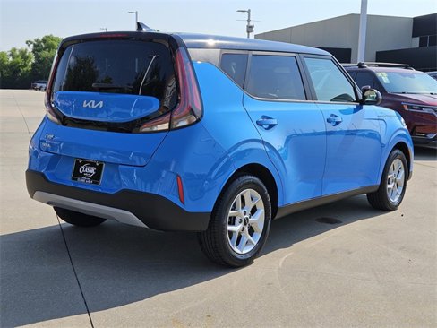 Certified 2023 Kia Soul S image 5