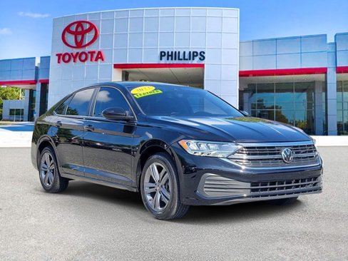 Used 2023 Volkswagen Jetta SE image 1