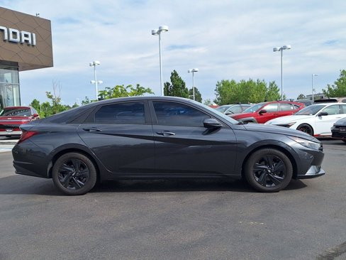 Used 2021 Hyundai Elantra SEL w/ Convenience Package image 2