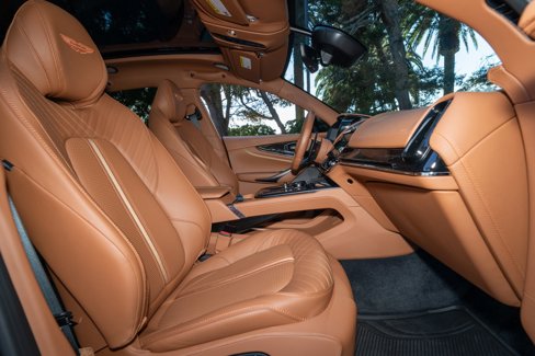 Used 2025 Aston Martin DBX 707 image 21