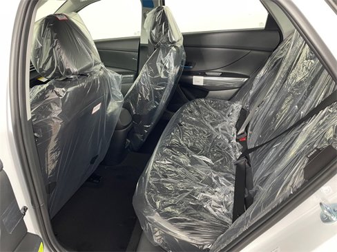 New 2025 Hyundai Elantra SE image 4