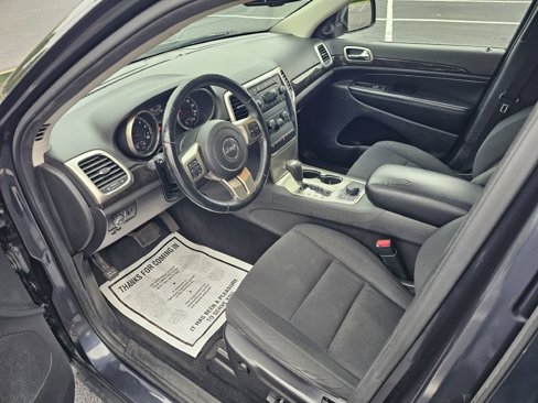 Used 2013 Jeep Grand Cherokee Laredo w/ Laredo E Group image 15