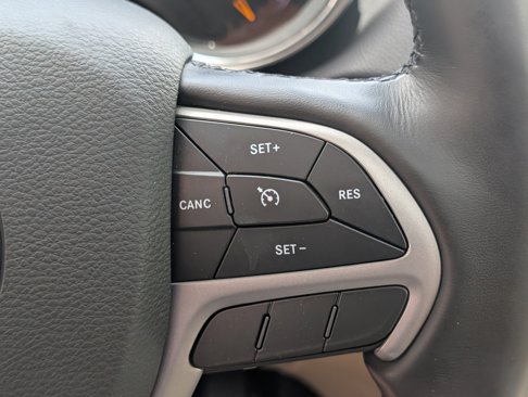 Used 2021 Jeep Grand Cherokee Limited image 19