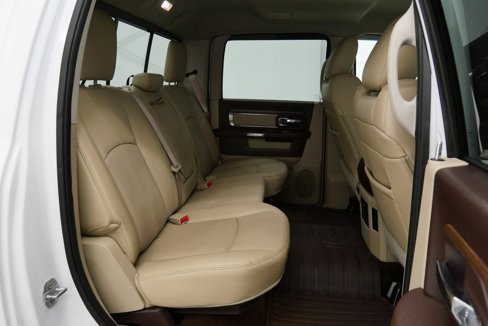 Used 2015 RAM 1500 Laramie w/ Convenience Group image 18