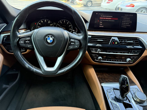 Used 2019 BMW 530i w/ Luxury Package image 24