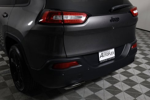 Used 2018 Jeep Cherokee Limited w/ Technology Group image 50