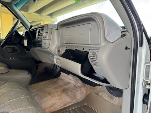 Used 1999 Chevrolet Suburban 2WD w/ Preferred Equipment Group 3 image 29