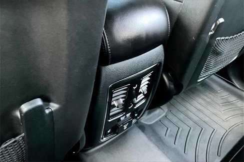 Used 2018 Jeep Grand Cherokee Limited image 10