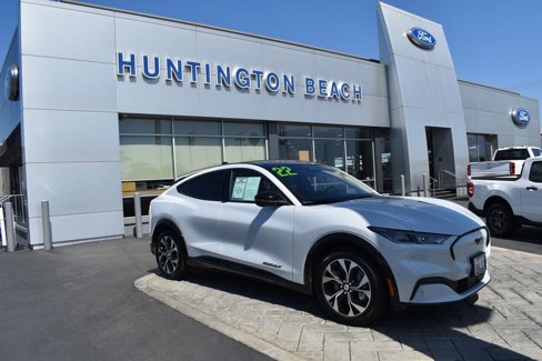 Used 2022 Ford Mustang Mach-E Premium image 1